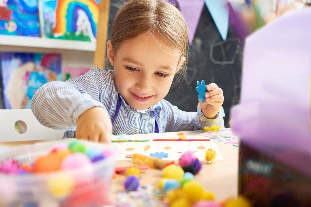 Kids Arts & Crafts Supplies Kit, 1000+ Pieces Creative DIY Art Set with Storage for Painting, Crafting & Learning Activities